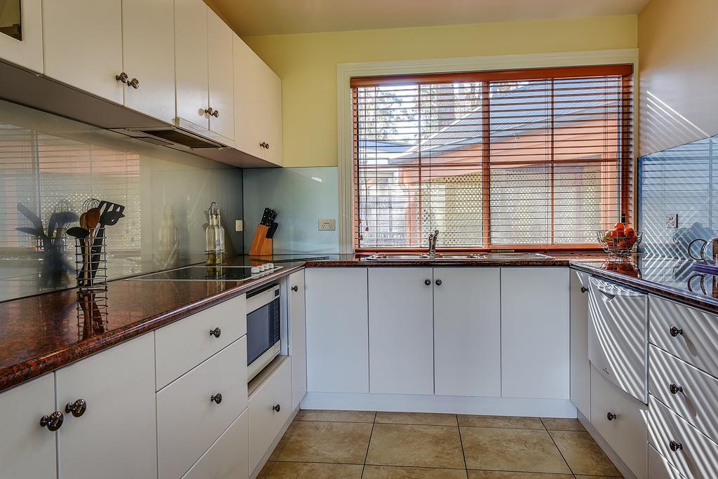 Waverley House Cottages เลคส์เอนทรานส์ ภายนอก รูปภาพ