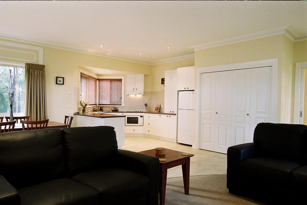 Waverley House Cottages เลคส์เอนทรานส์ ภายนอก รูปภาพ